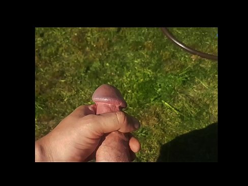 ❤️ Heta heta tjejen får sin rosa fitta knullad och kommer med en spruta i en sommarträdgård Porno at sv.centr-klassiki.ru