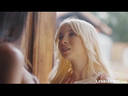 ❤️ Tjejen kommer hem några månader senare och slutar med att äta sin styvmors fitta. Porno at sv.centr-klassiki.ru