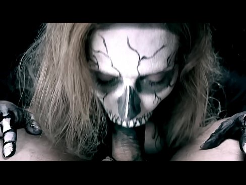 ❤️ Demonflicka suger kuk med sin svarta mun och sväljer sperma. Porno at sv.centr-klassiki.ru