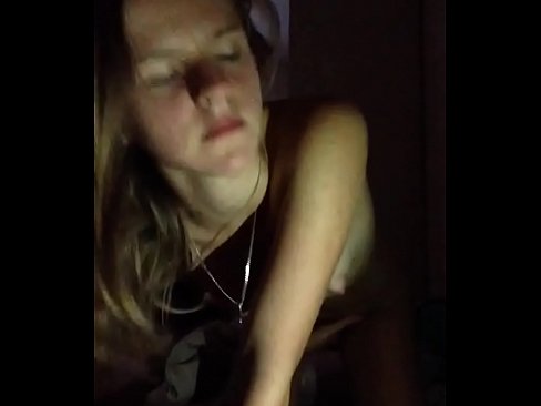 ❤️ En tjej onanerar och kommer Porno at sv.centr-klassiki.ru